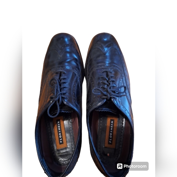 Florsheim Other - Florsheim Mens Size 10.5 dress shoes